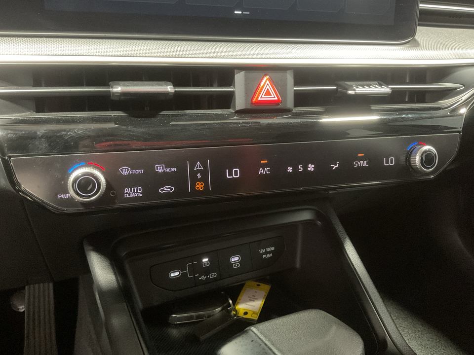 2025 Kia K5 LXS