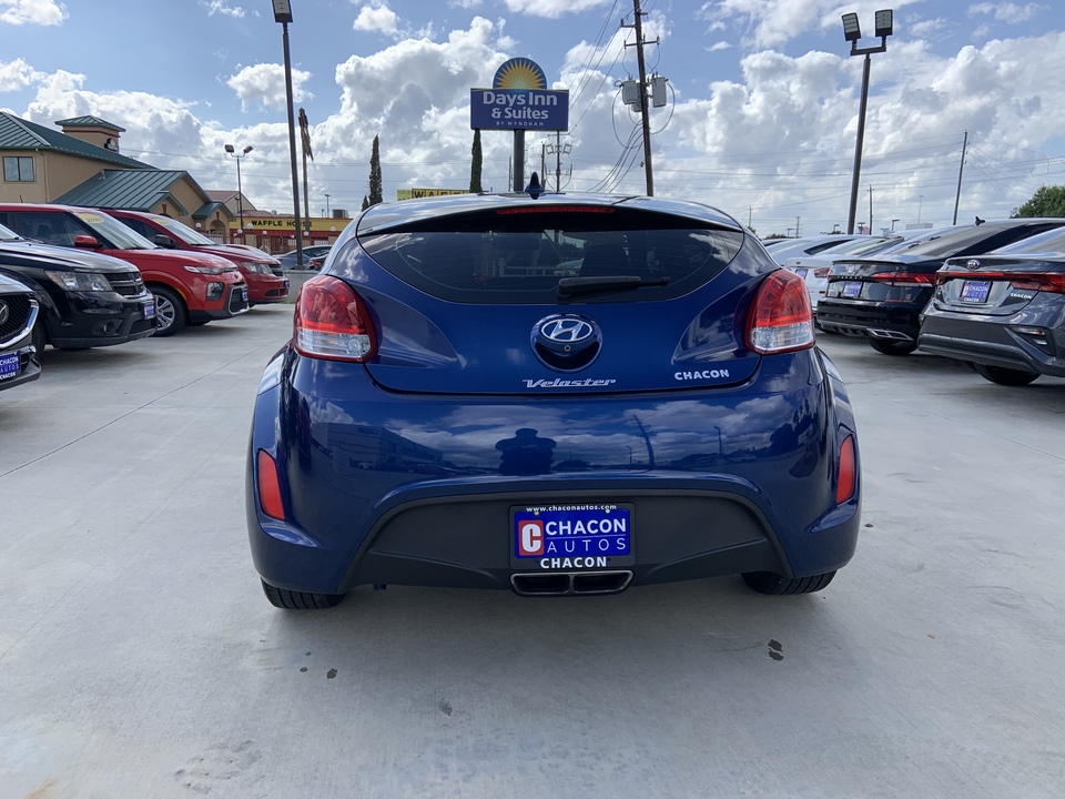 2017 Hyundai Veloster Base 6AT