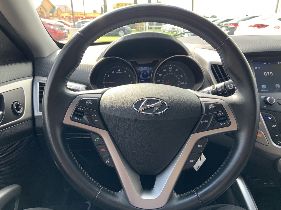 2017 Hyundai Veloster Base 6AT