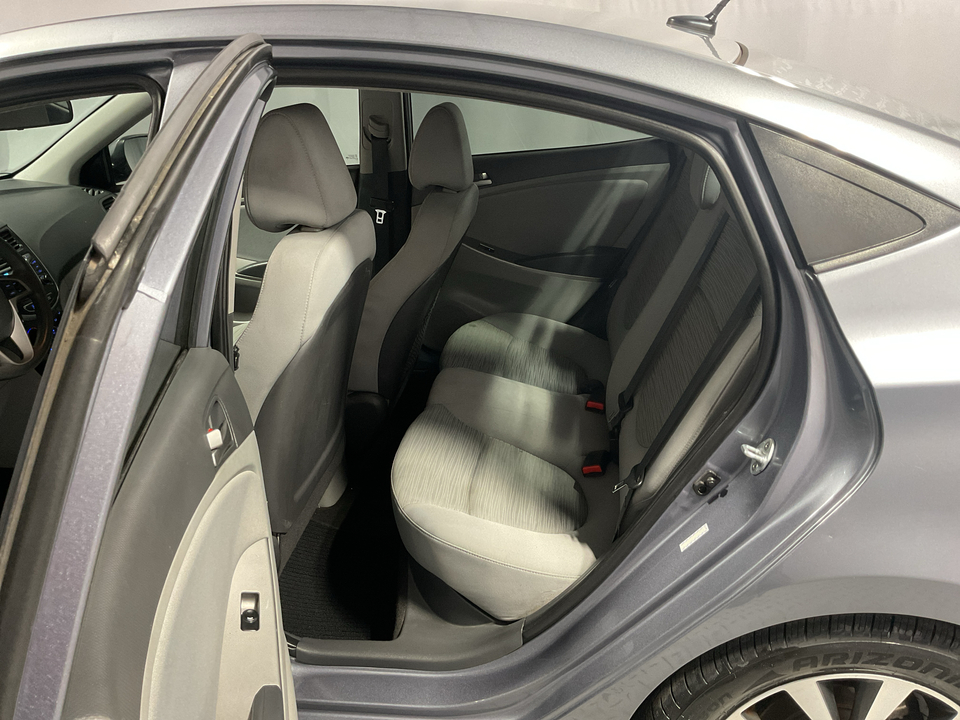 2017 Hyundai Accent SE 4-Door 6A