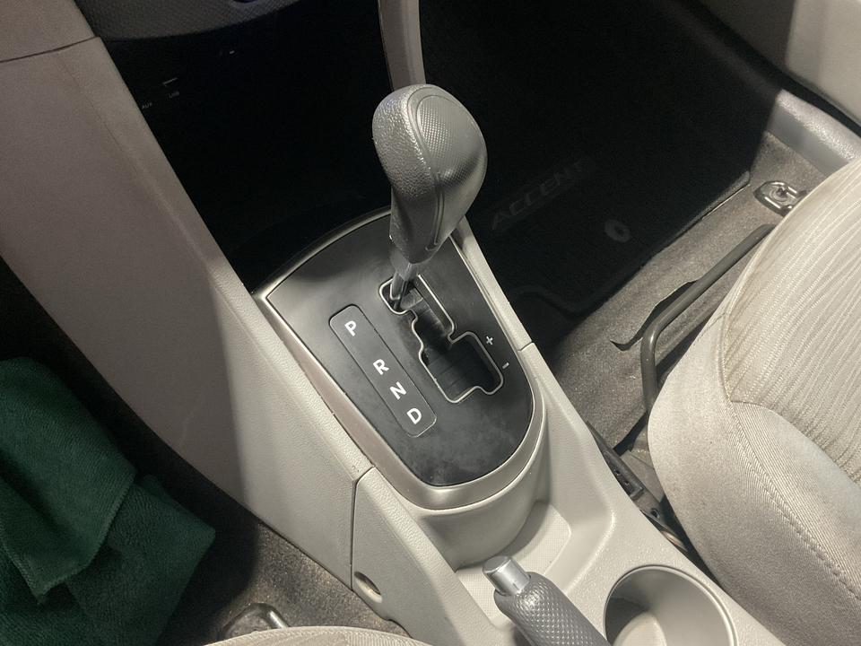 2017 Hyundai Accent SE 4-Door 6A