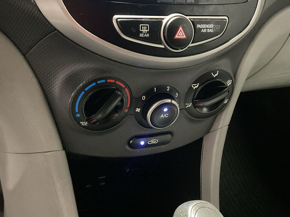 2017 Hyundai Accent SE 4-Door 6A
