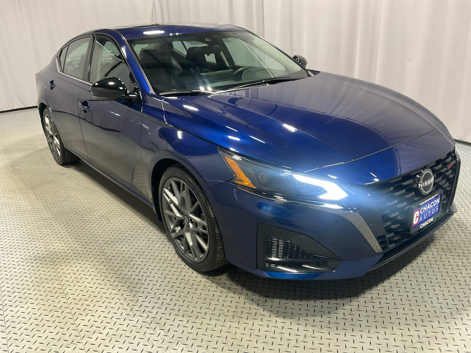 2023 Nissan Altima VC-T SR