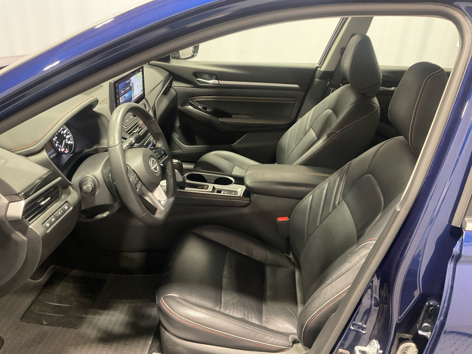 2023 Nissan Altima VC-T SR