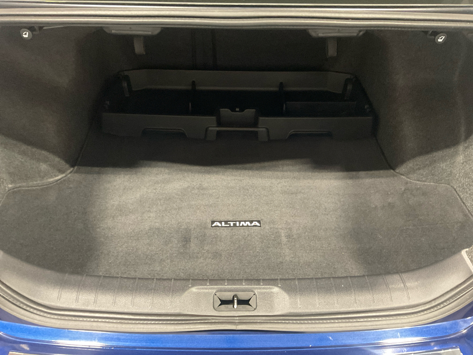 2023 Nissan Altima VC-T SR