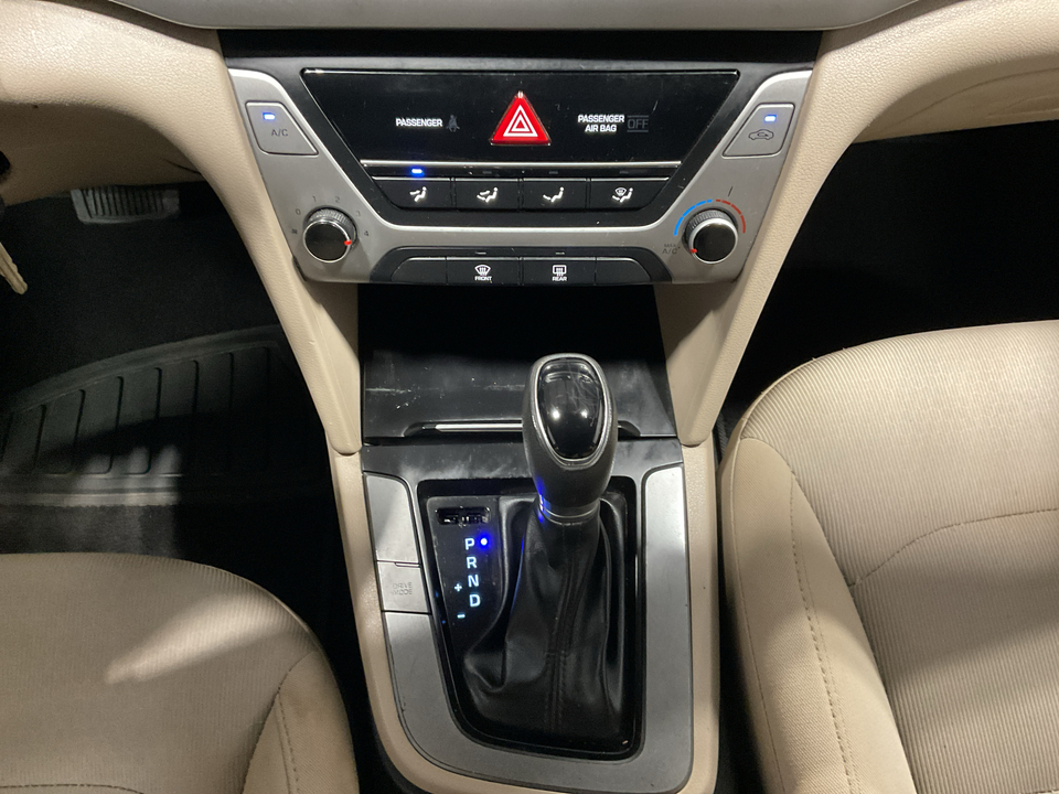 2018 Hyundai Elantra SE 6AT