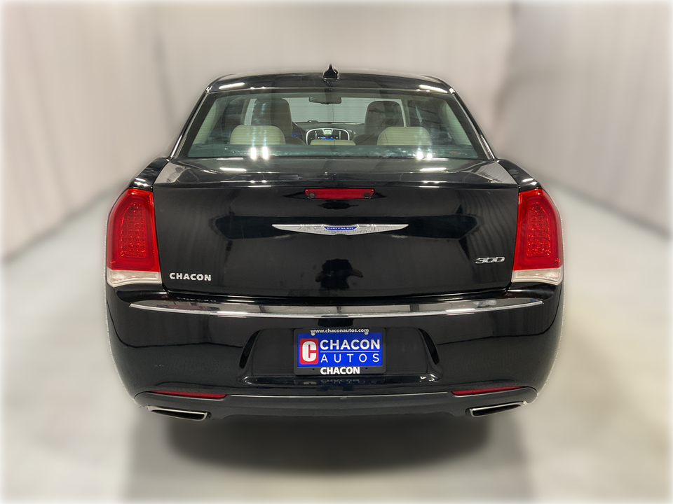 2018 Chrysler 300 Touring