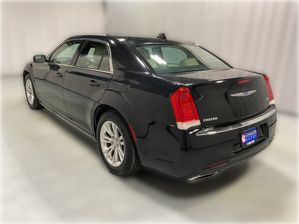 2018 Chrysler 300 Touring