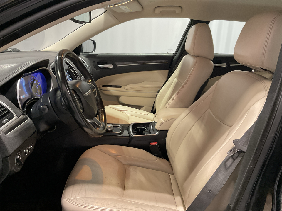 2018 Chrysler 300 Touring