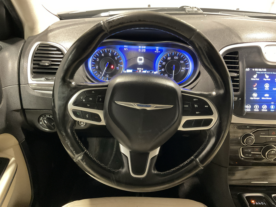 2018 Chrysler 300 Touring