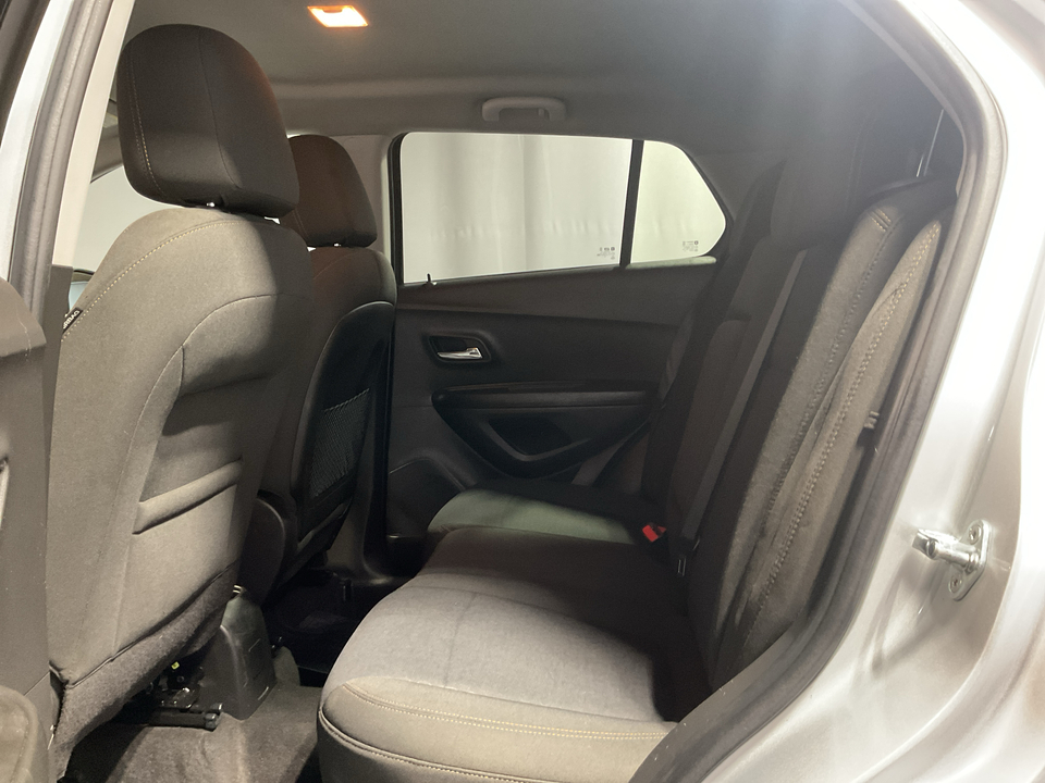 2021 Chevrolet Trax LS FWD