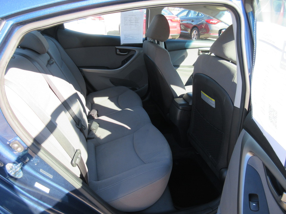 2015 Hyundai Elantra SE 6AT