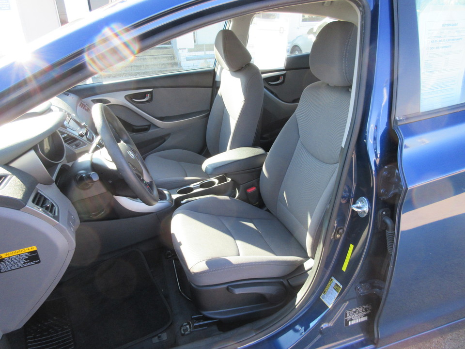 2015 Hyundai Elantra SE 6AT