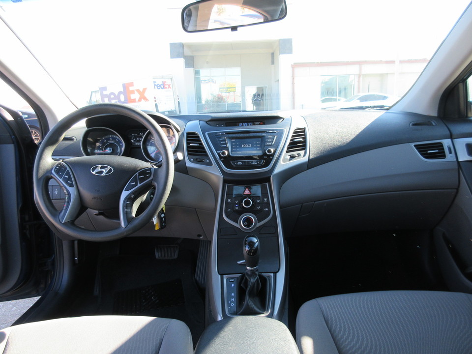 2015 Hyundai Elantra SE 6AT