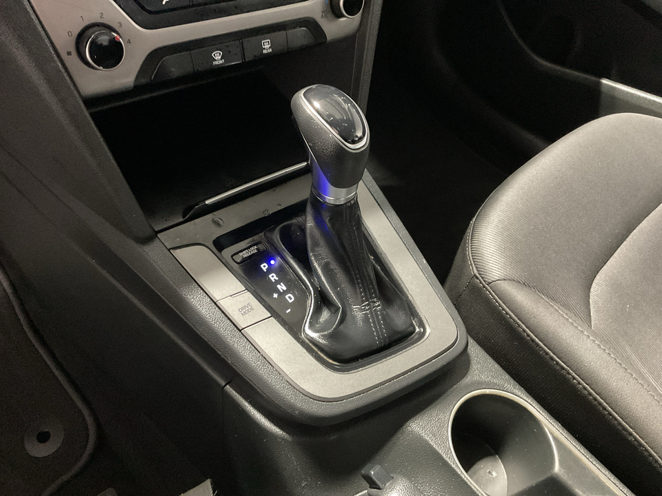 2018 Hyundai Elantra SE 6AT