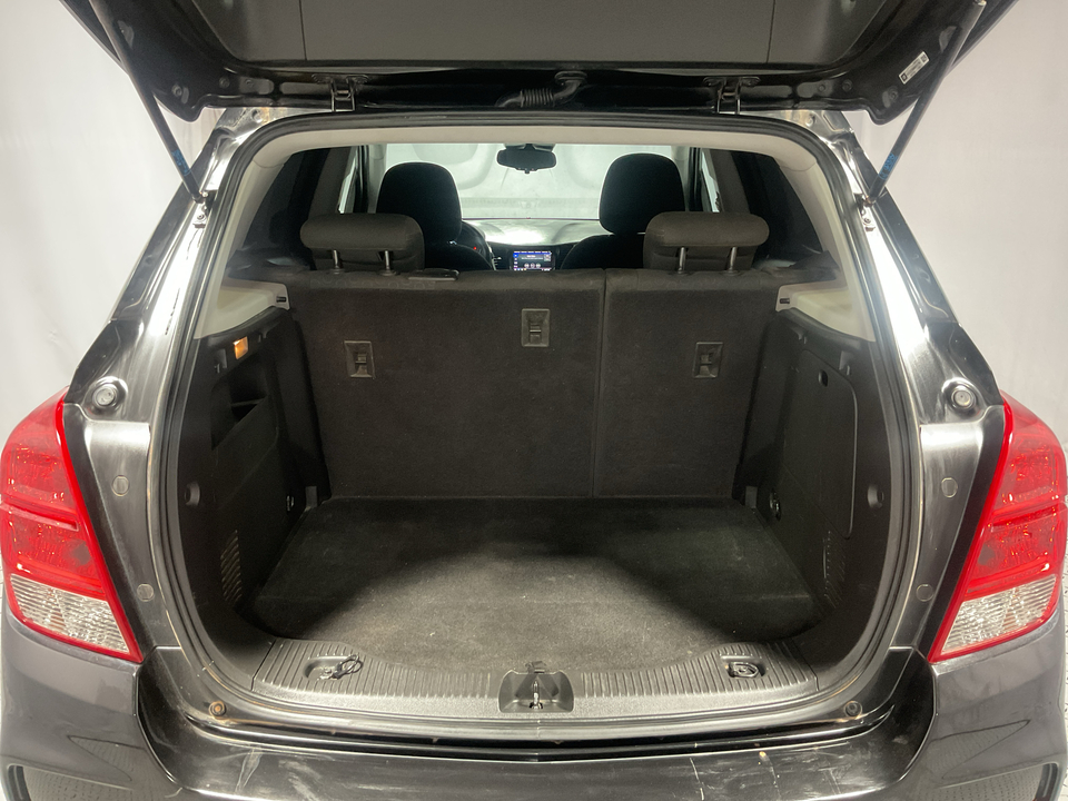 2021 Chevrolet Trax LS FWD