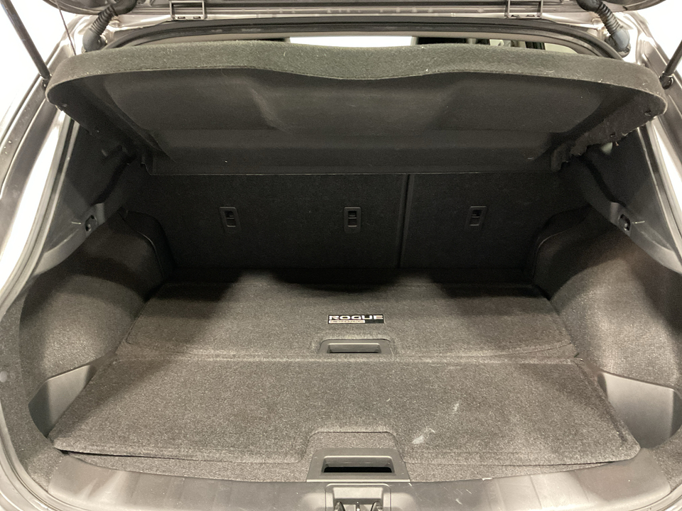 2022 Nissan Rogue Sport SV