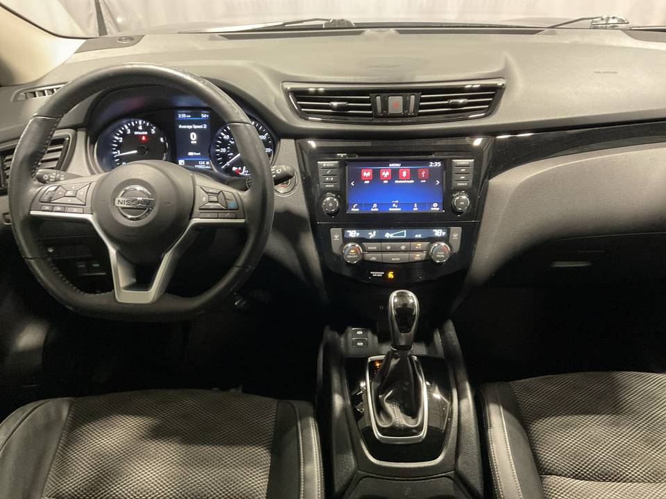 2022 Nissan Rogue Sport SV