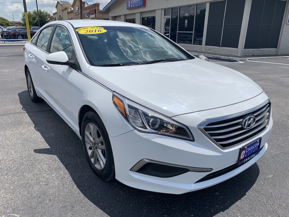 Used 2016 Hyundai Sonata SE for Sale - Chacon Autos