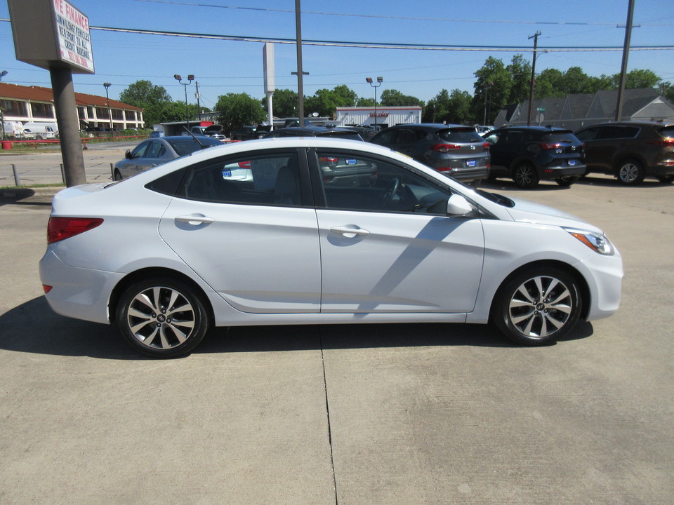 2017 Hyundai Accent Value Edition