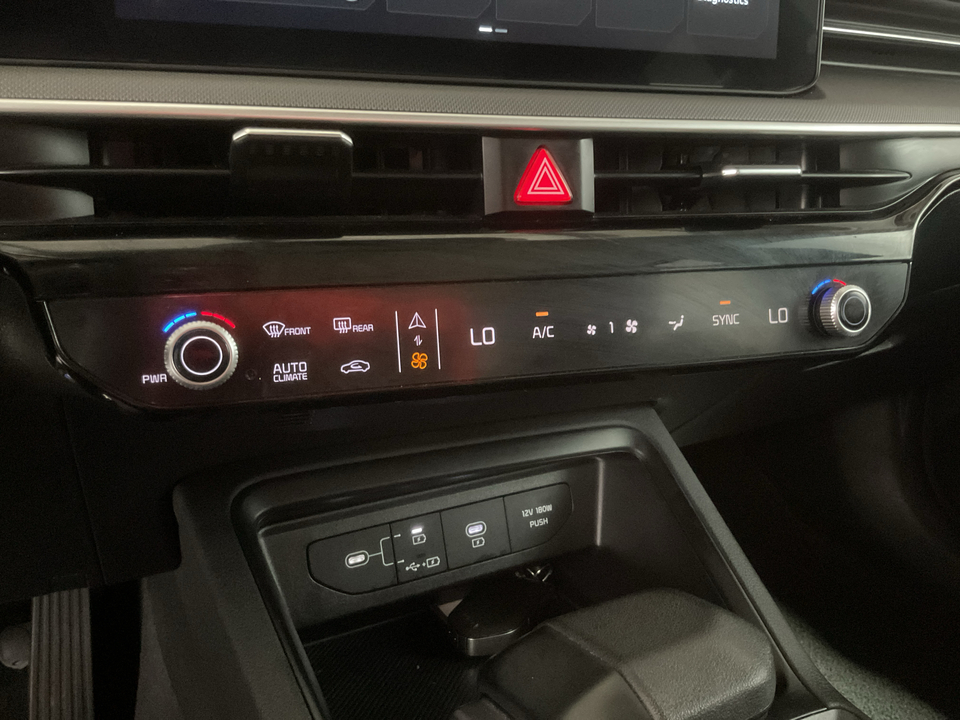 2025 Kia K5 LXS