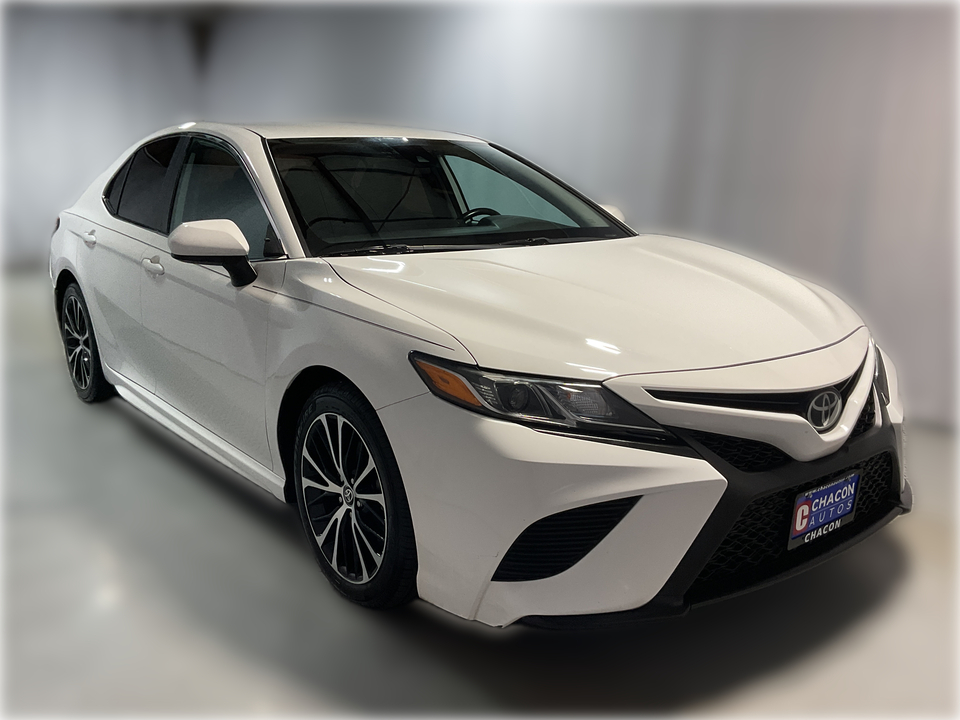 2020 Toyota Camry SE