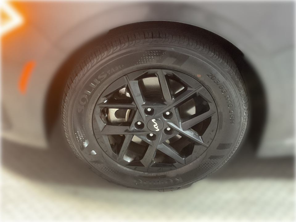 2025 Kia K5 LXS