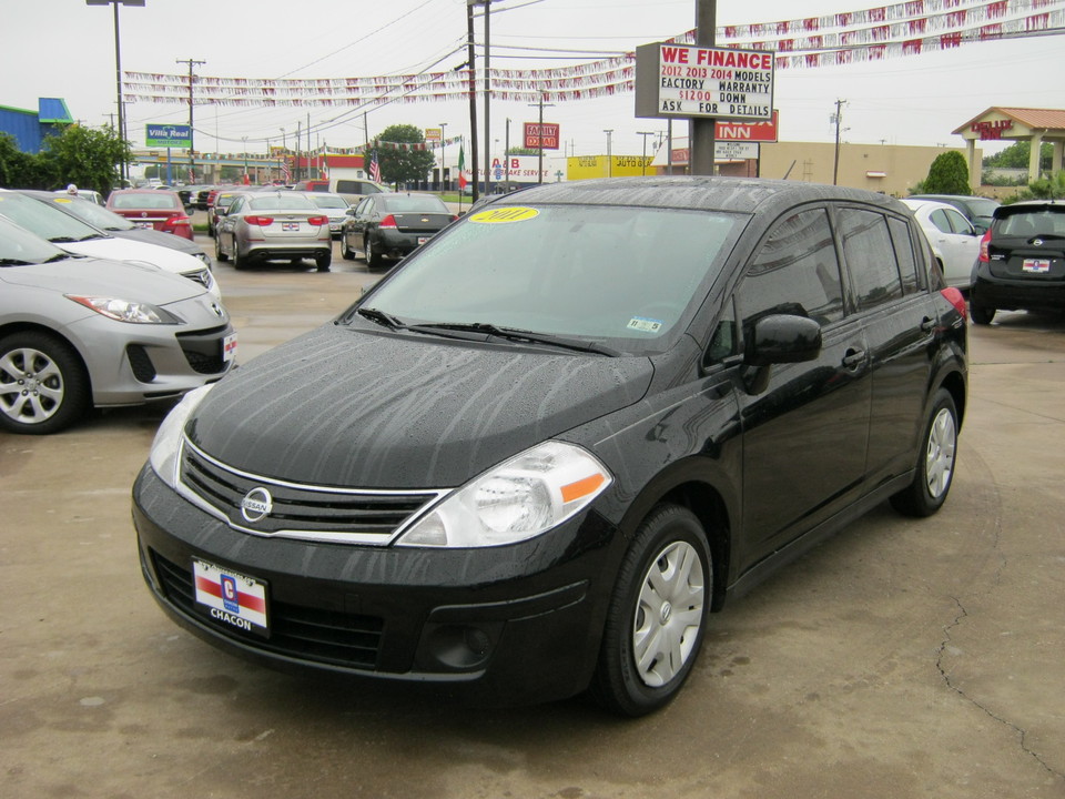 2011 Nissan Versa 1.8 S Hatchback