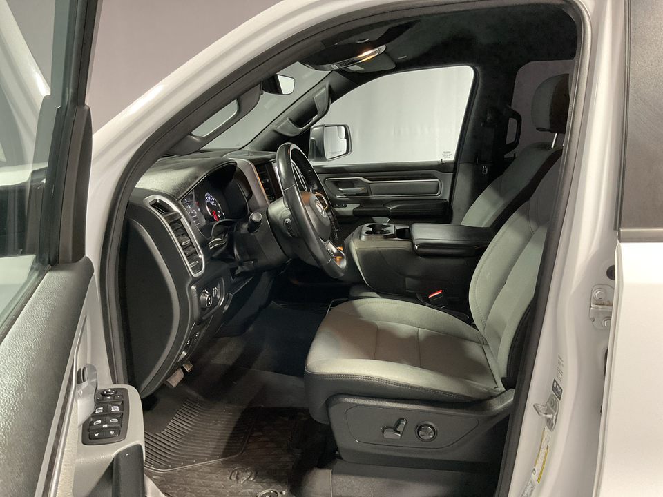 2022 Ram 1500 Big Horn Crew Cab SWB 2WD