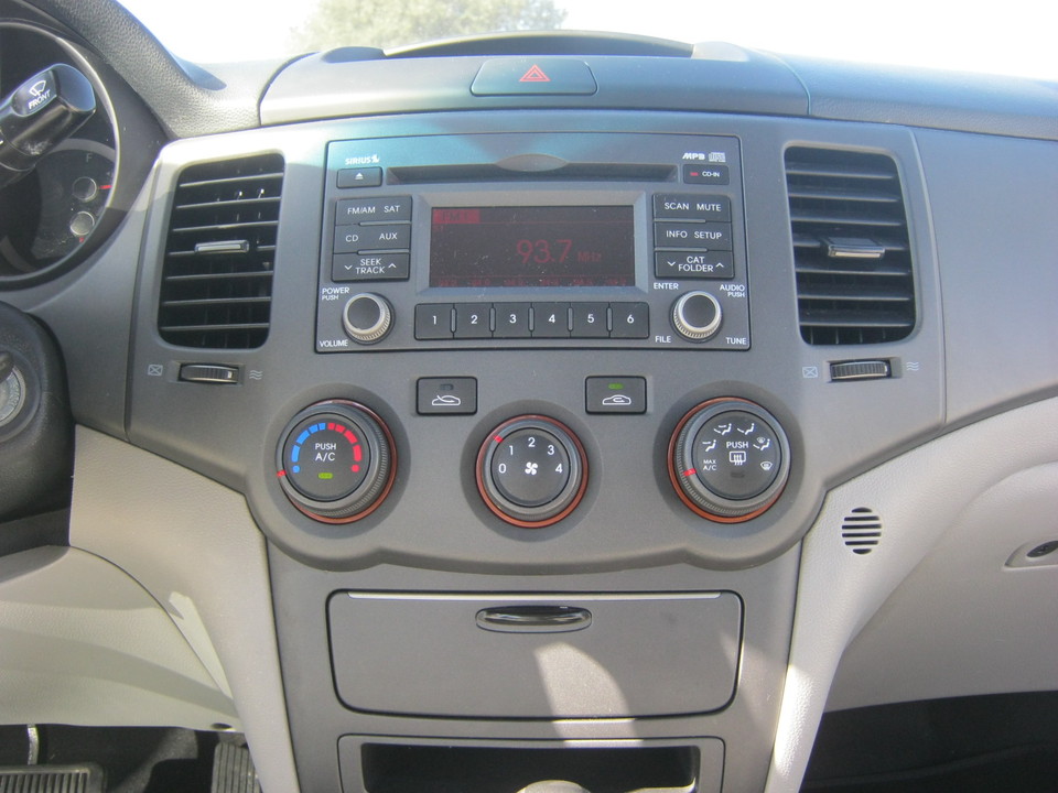 2010 Kia Optima LX