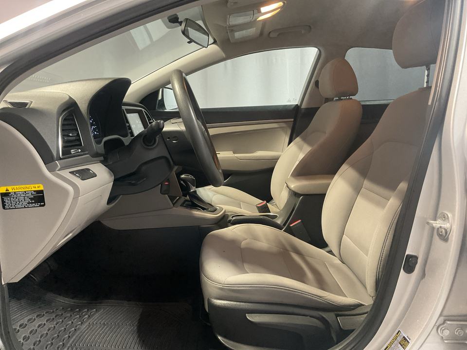 2018 Hyundai Elantra SE 6AT