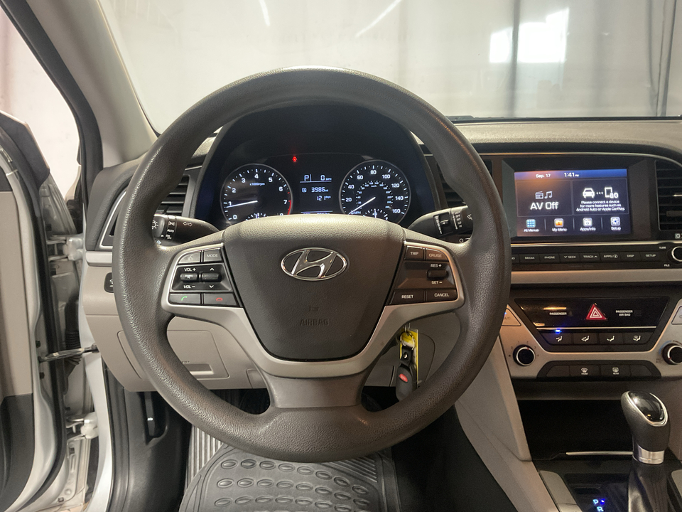 2018 Hyundai Elantra SE 6AT