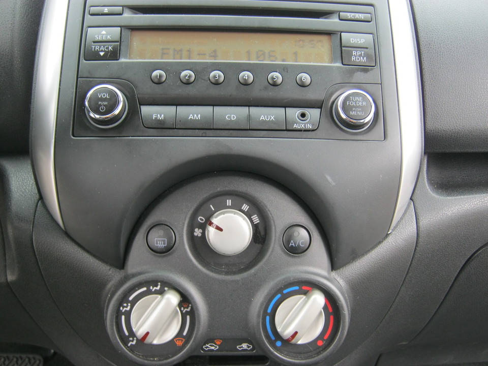 2014 Nissan Versa Note SV