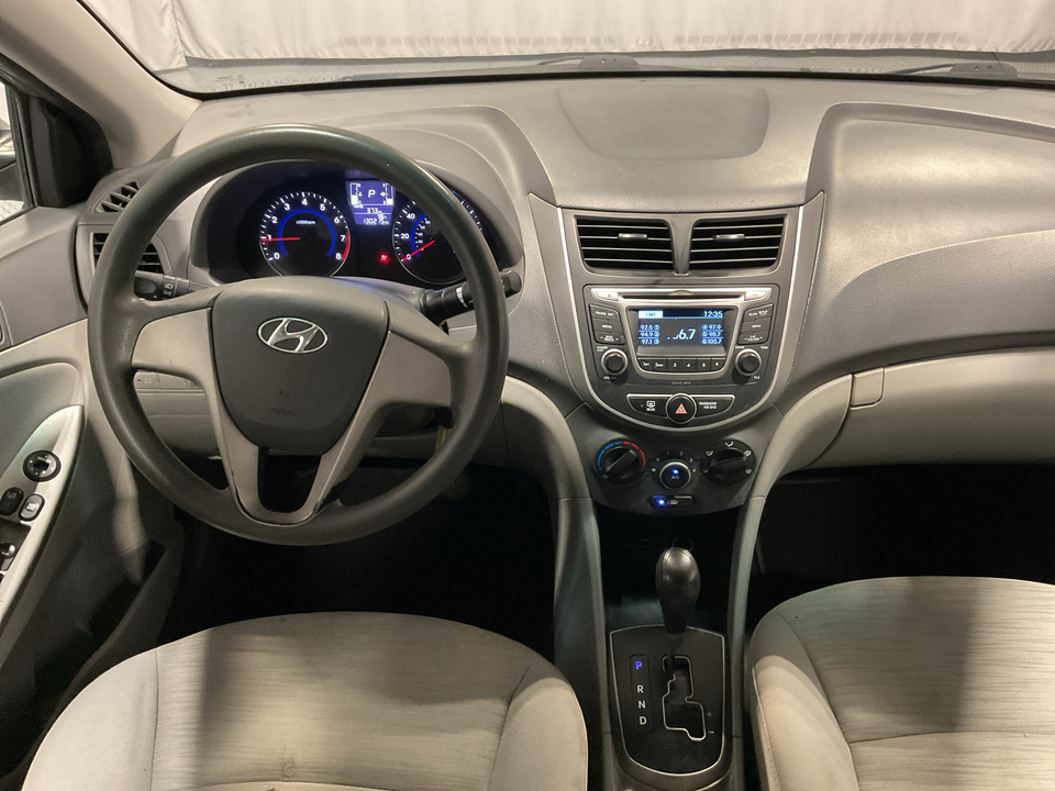 2017 Hyundai Accent SE 4-Door 6A