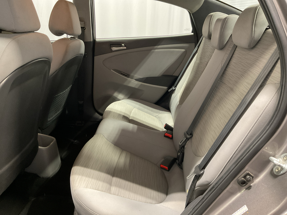 2017 Hyundai Accent SE 4-Door 6A