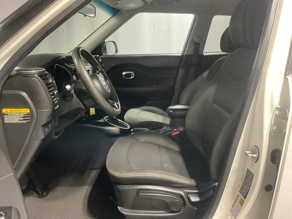 2016 Kia Soul Base 6A