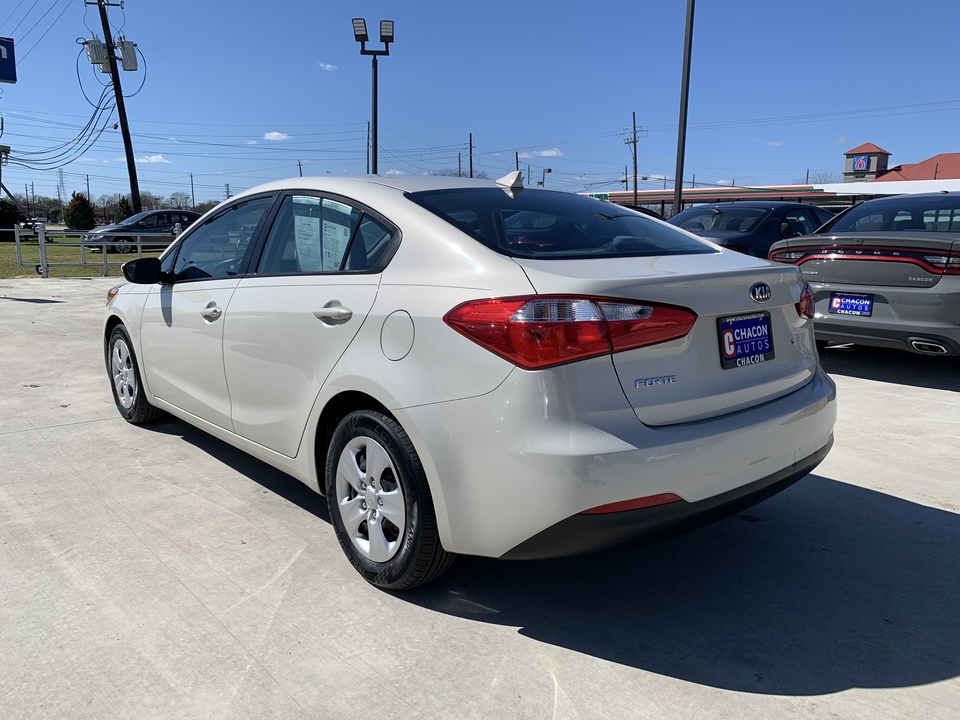 Used 2015 Kia Forte LX for Sale - Chacon Autos