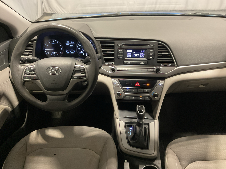 2017 Hyundai Elantra SE 6AT