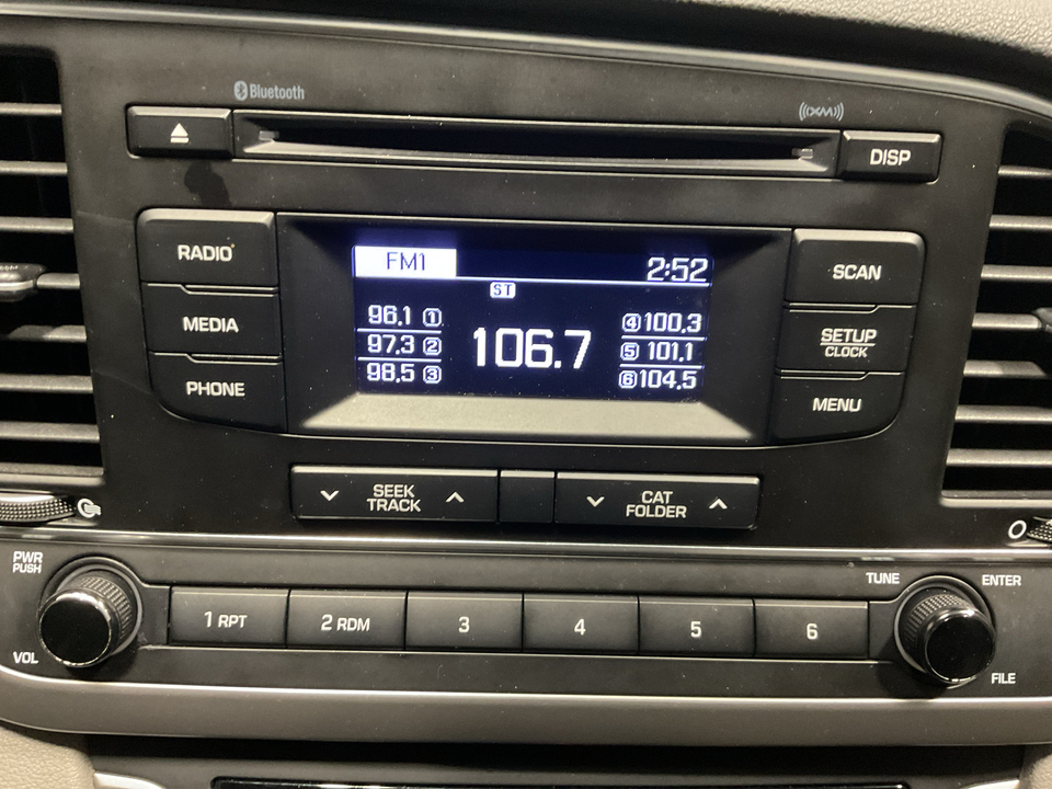 2017 Hyundai Elantra SE 6AT