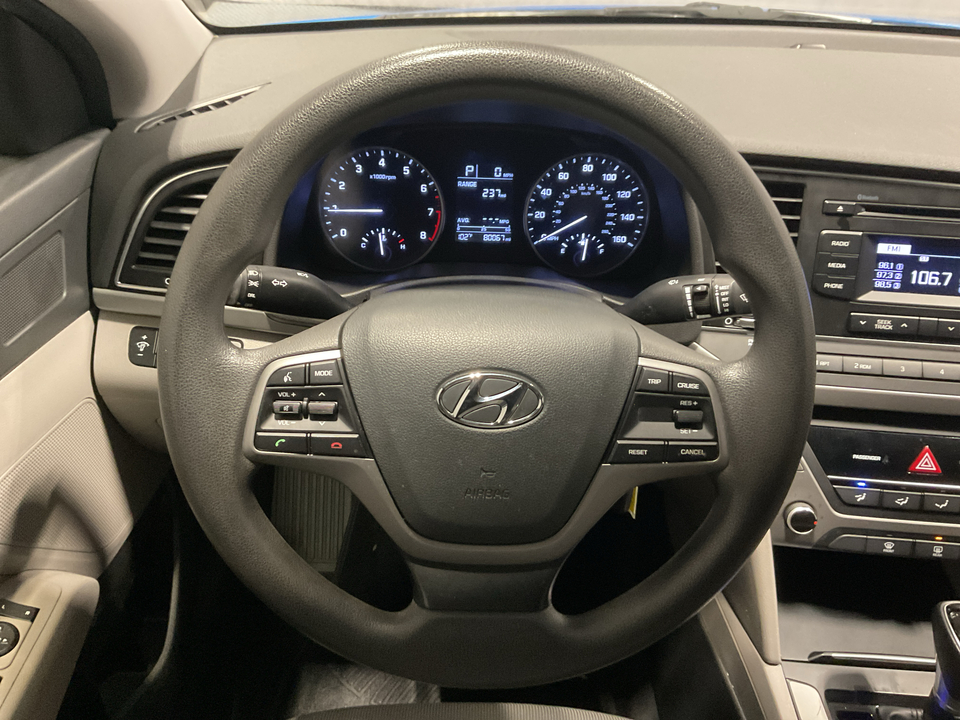 2017 Hyundai Elantra SE 6AT