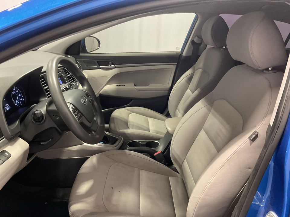2017 Hyundai Elantra SE 6AT