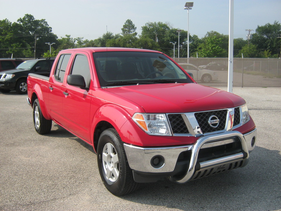 2008 Nissan Frontier LE Crew Cab Long Bed 2WD