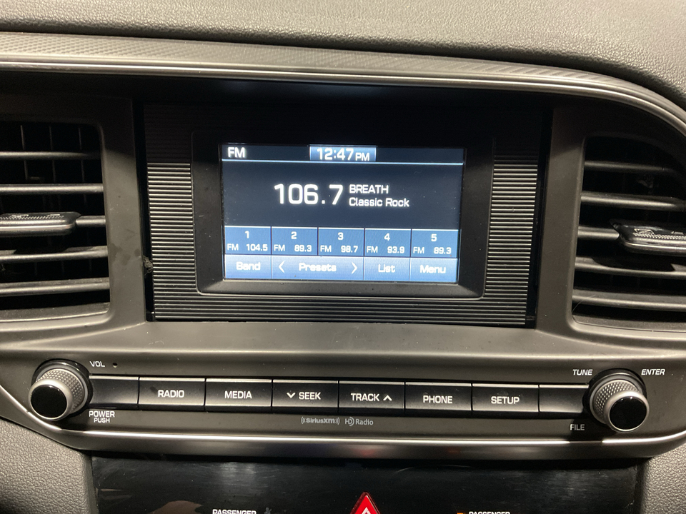 2019 Hyundai Elantra SE 6AT