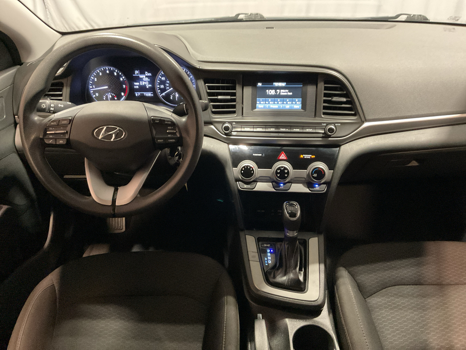 2019 Hyundai Elantra SE 6AT