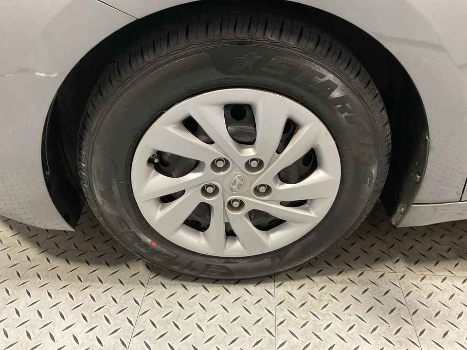 2019 Hyundai Elantra SE 6AT