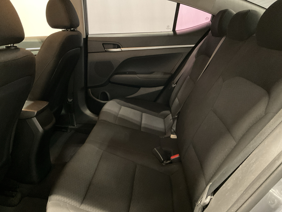 2019 Hyundai Elantra SE 6AT
