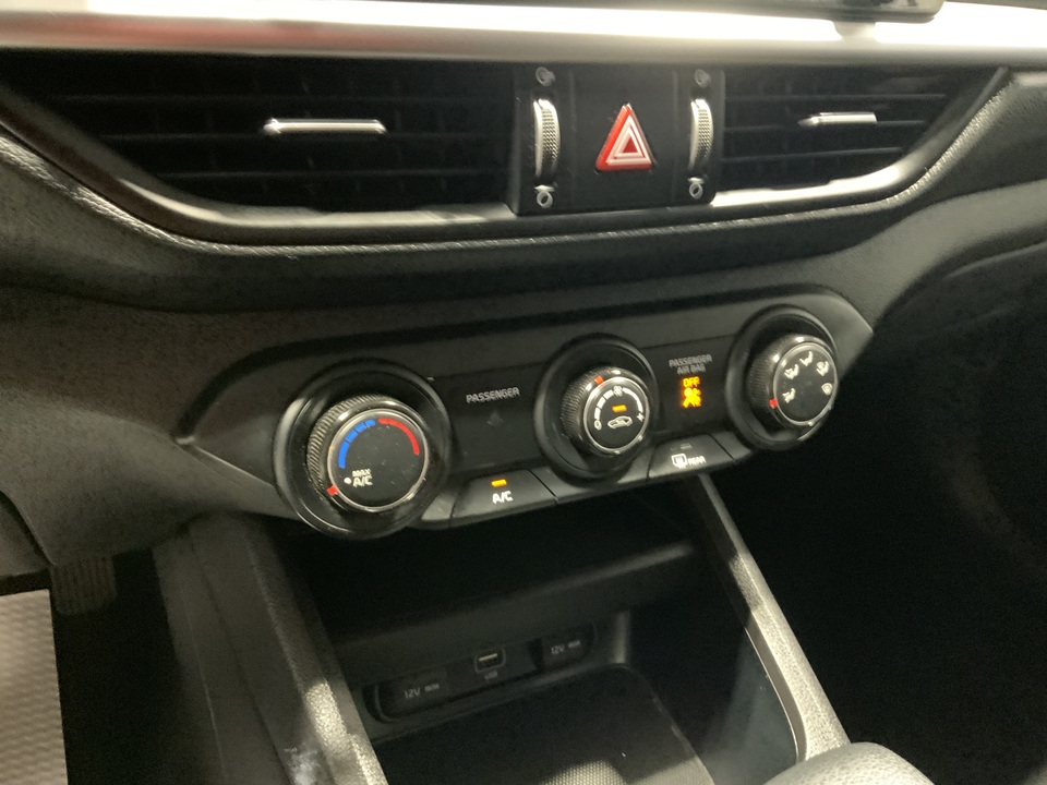 2022 Kia Forte FE
