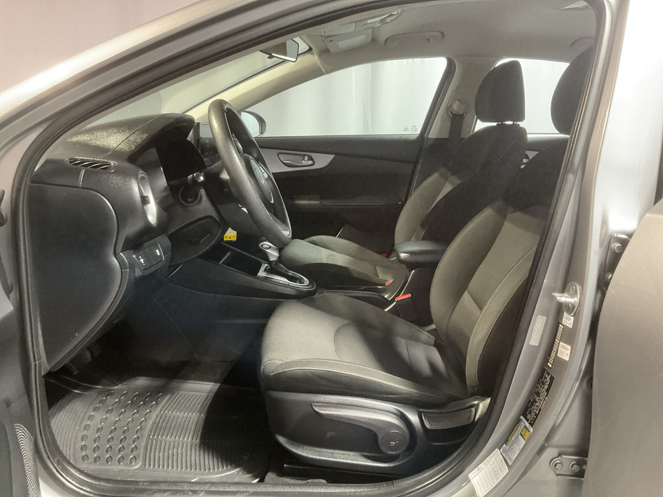 2022 Kia Forte FE