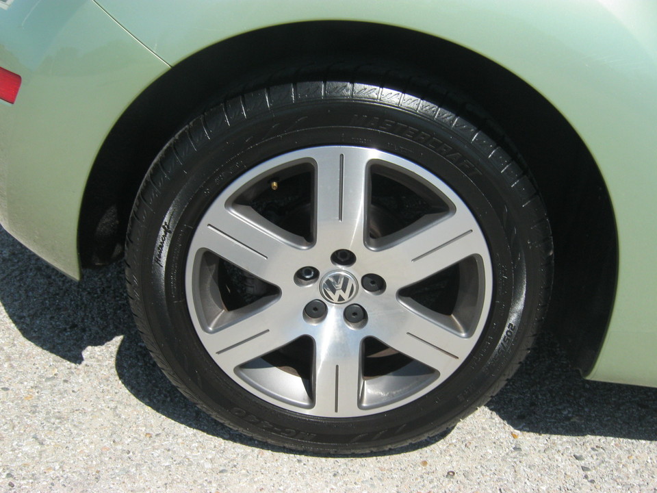 2006 Volkswagen New Beetle 2.5L