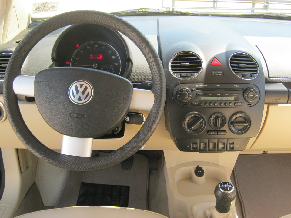 2006 Volkswagen New Beetle 2.5L
